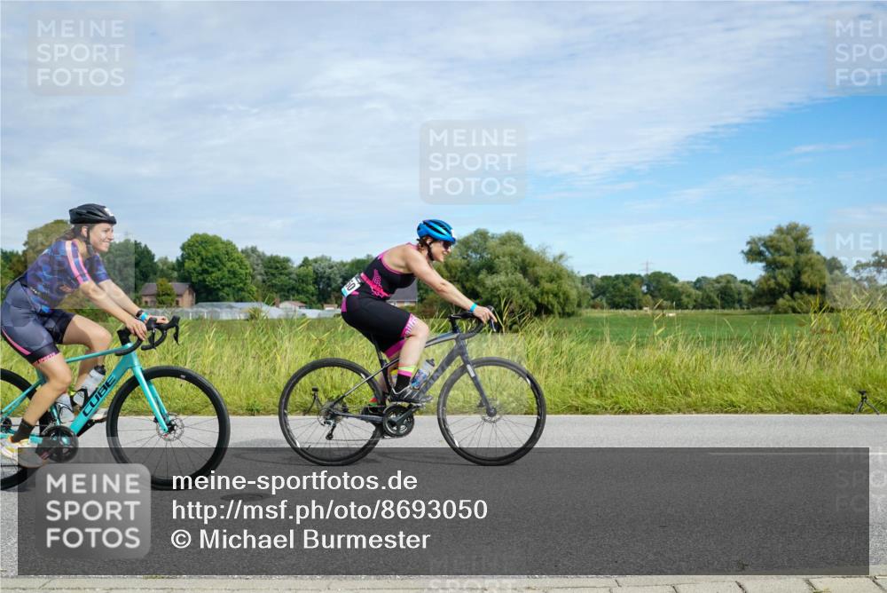 31.08.2025 - Elbe Triathlon Hamburg Michael Burmester http://msf.ph/oto/8693050 31.08.2025 10:57:02 Radfahren 1305, 1361, 1392, 1414, 1450, 1458 meine-sportfotos.de