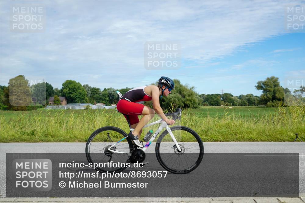 31.08.2025 - Elbe Triathlon Hamburg Michael Burmester http://msf.ph/oto/8693057 31.08.2025 10:57:14 Radfahren 1297, 1323, 1357, 1363, 1457, 1601, 1614 meine-sportfotos.de