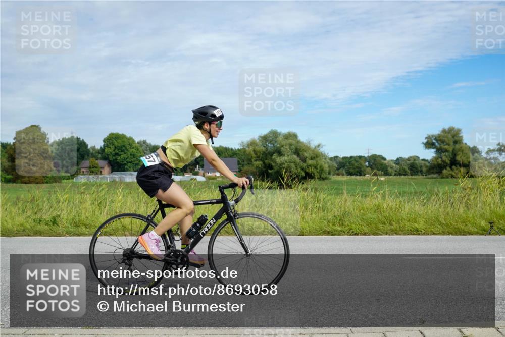 31.08.2025 - Elbe Triathlon Hamburg Michael Burmester http://msf.ph/oto/8693058 31.08.2025 10:57:16 Radfahren 1297, 1321, 1323, 1357, 1363, 1457, 1614 meine-sportfotos.de