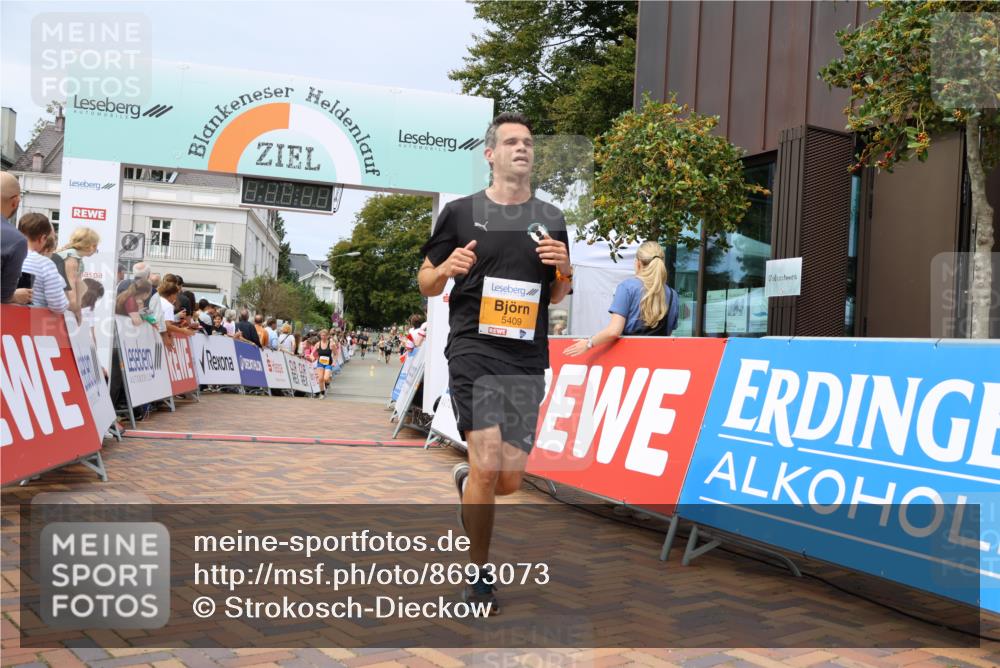 31.08.2025 - 21. Blankeneser Heldenlauf Strokosch-Dieckow http://msf.ph/oto/8693073 31.08.2025 12:37:13 Ziel 5409, 4365 meine-sportfotos.de