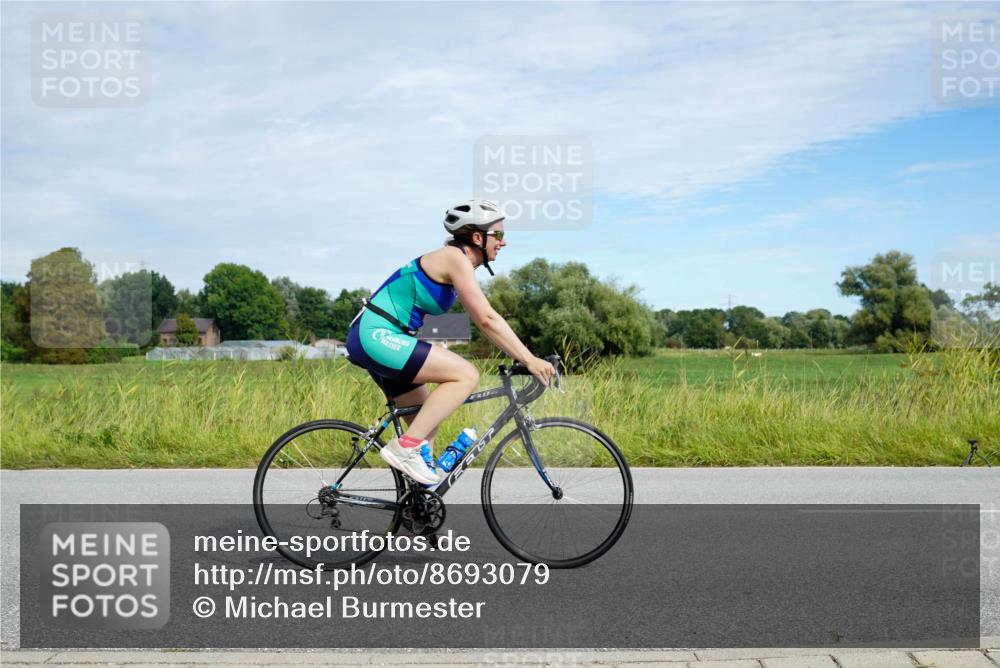 31.08.2025 - Elbe Triathlon Hamburg Michael Burmester http://msf.ph/oto/8693079 31.08.2025 10:57:55 Radfahren 1329, 1401, 1420, 1438, 1441, 1447, 1493 meine-sportfotos.de
