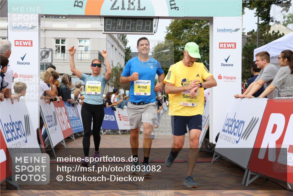 31.08.2025 - 21. Blankeneser Heldenlauf Strokosch-Dieckow http://msf.ph/oto/8693082 31.08.2025 10:28:23 Ziel 2249, 2140, 2133, 2625, 2431, 2088, 2052, 2531 meine-sportfotos.de
