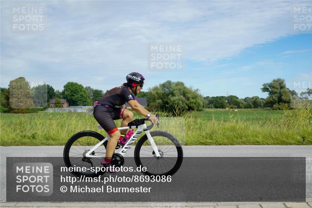 31.08.2025 - Elbe Triathlon Hamburg Michael Burmester http://msf.ph/oto/8693086 31.08.2025 10:58:02 Radfahren 1329, 1351, 1356, 1420, 1441, 1495 meine-sportfotos.de