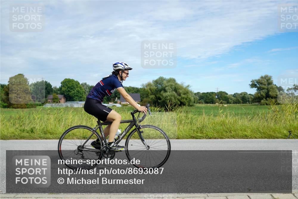 31.08.2025 - Elbe Triathlon Hamburg Michael Burmester http://msf.ph/oto/8693087 31.08.2025 10:58:03 Radfahren 1329, 1351, 1356, 1420, 1441, 1495 meine-sportfotos.de