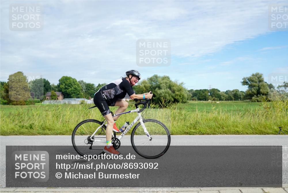 31.08.2025 - Elbe Triathlon Hamburg Michael Burmester http://msf.ph/oto/8693092 31.08.2025 10:58:10 Radfahren 1299, 1353, 1506, 1615 meine-sportfotos.de