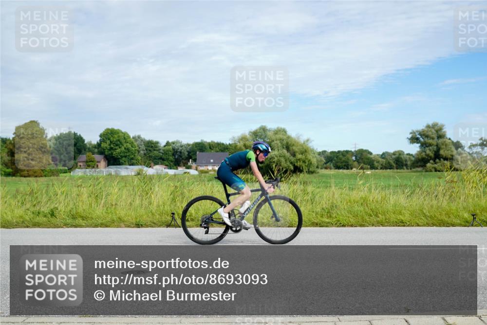31.08.2025 - Elbe Triathlon Hamburg Michael Burmester http://msf.ph/oto/8693093 31.08.2025 10:58:11 Radfahren 1299, 1353, 1506, 1615 meine-sportfotos.de