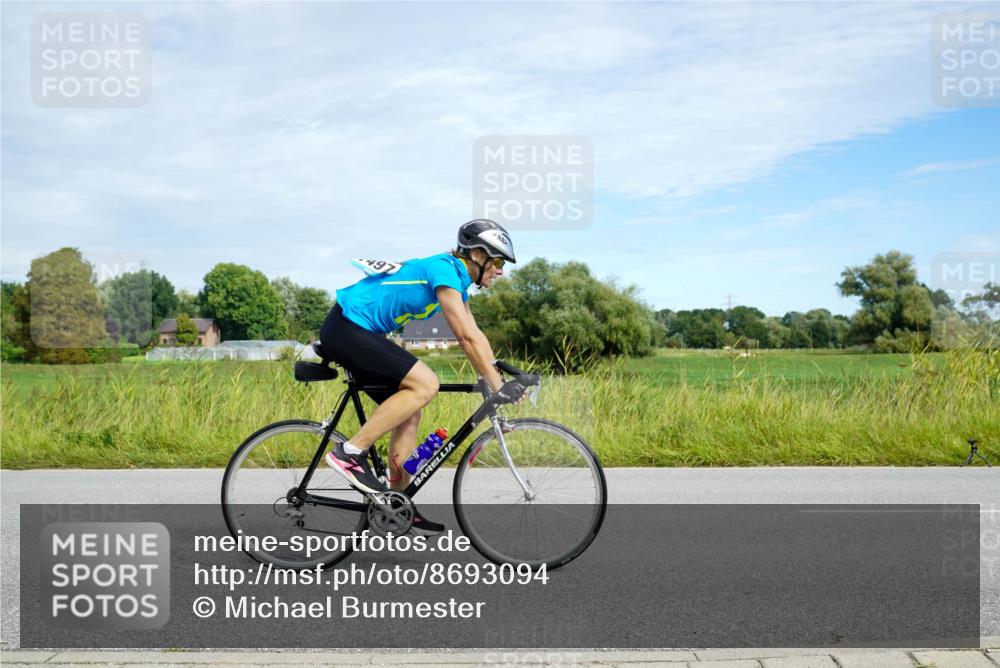 31.08.2025 - Elbe Triathlon Hamburg Michael Burmester http://msf.ph/oto/8693094 31.08.2025 10:58:25 Radfahren 1497 meine-sportfotos.de