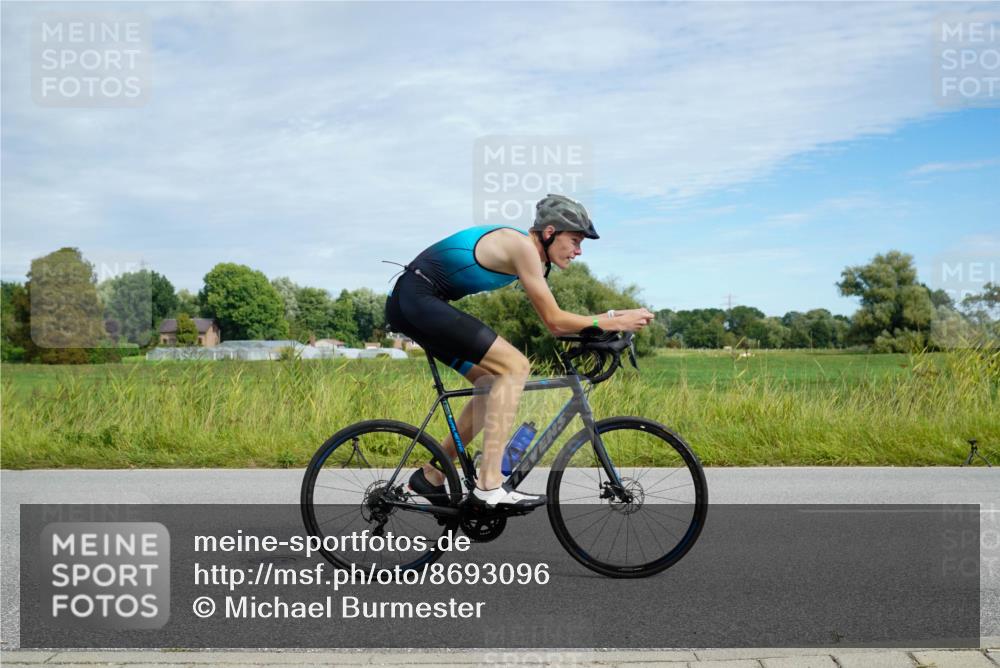 31.08.2025 - Elbe Triathlon Hamburg Michael Burmester http://msf.ph/oto/8693096 31.08.2025 10:58:33 Radfahren 1608 meine-sportfotos.de