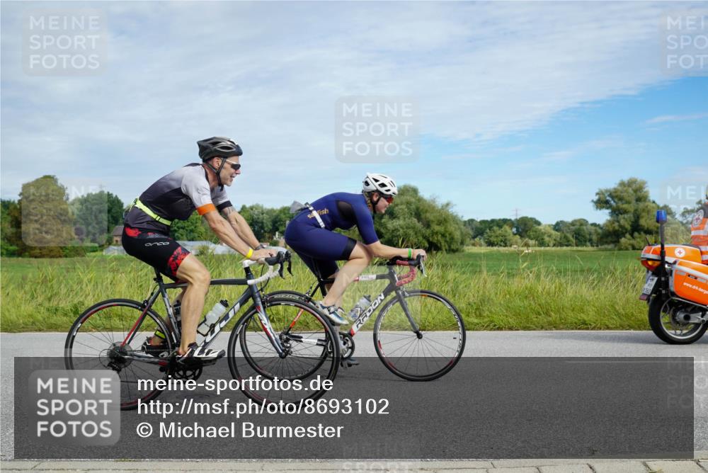 31.08.2025 - Elbe Triathlon Hamburg Michael Burmester http://msf.ph/oto/8693102 31.08.2025 10:58:50 Radfahren 1280, 1327, 1394, 1415, 1459, 1575 meine-sportfotos.de