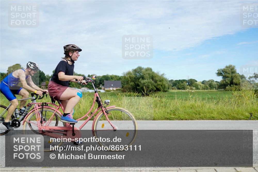 31.08.2025 - Elbe Triathlon Hamburg Michael Burmester http://msf.ph/oto/8693111 31.08.2025 10:59:07 Radfahren 1261, 1303, 1349, 1369 meine-sportfotos.de