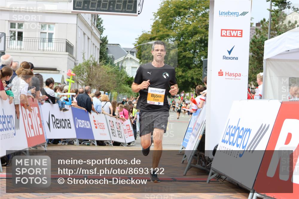 31.08.2025 - 21. Blankeneser Heldenlauf Strokosch-Dieckow http://msf.ph/oto/8693122 31.08.2025 12:37:11 Ziel 5409, 4365 meine-sportfotos.de