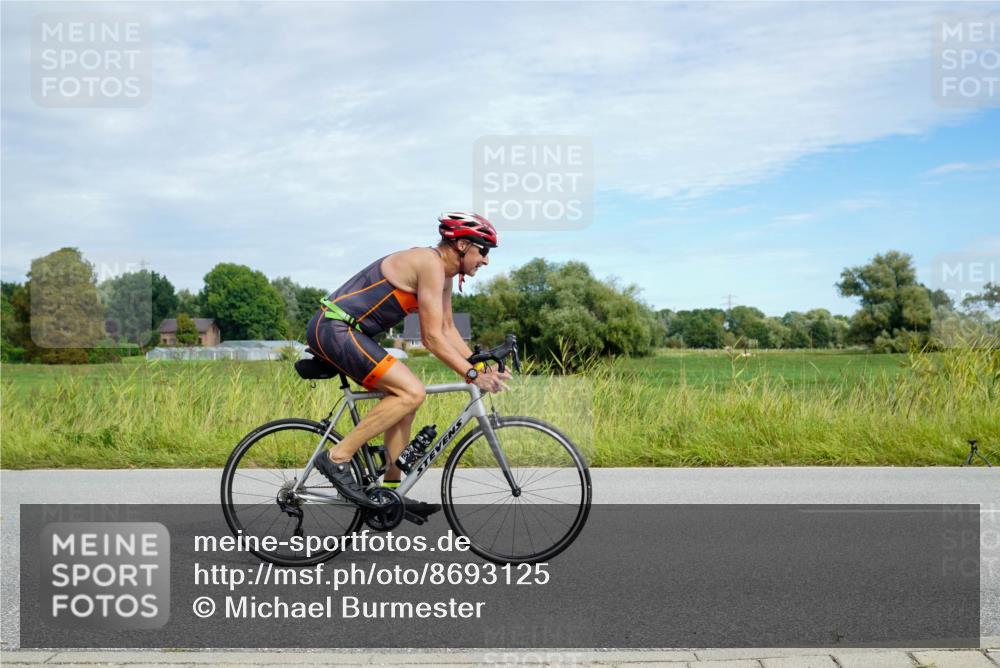 31.08.2025 - Elbe Triathlon Hamburg Michael Burmester http://msf.ph/oto/8693125 31.08.2025 10:59:47 Radfahren 1310, 1318, 1319, 1344, 1362, 1417 meine-sportfotos.de