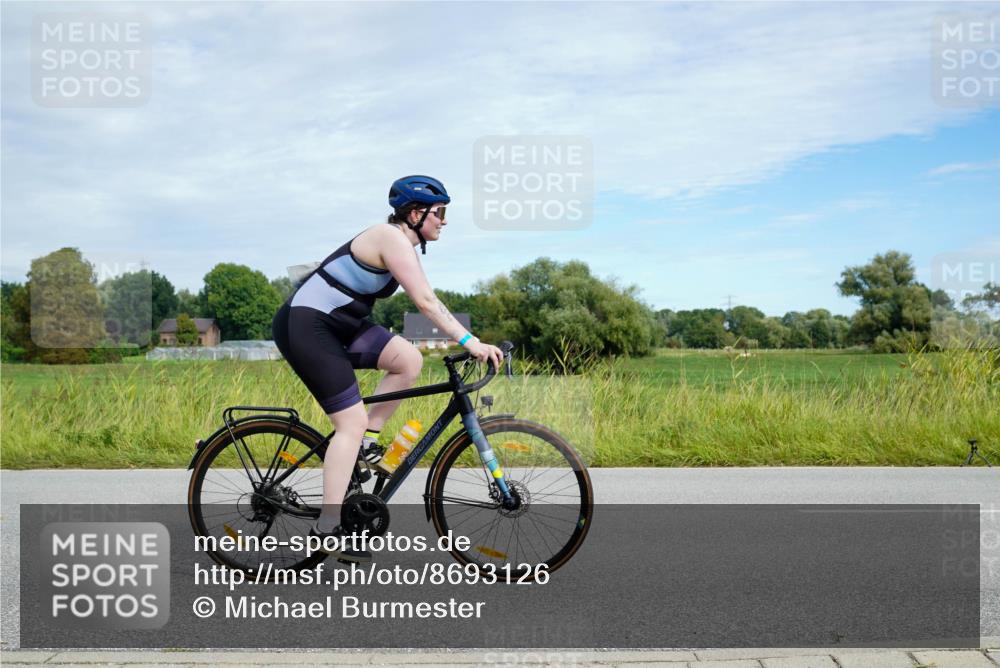 31.08.2025 - Elbe Triathlon Hamburg Michael Burmester http://msf.ph/oto/8693126 31.08.2025 10:59:53 Radfahren 1252, 1368, 1426 meine-sportfotos.de