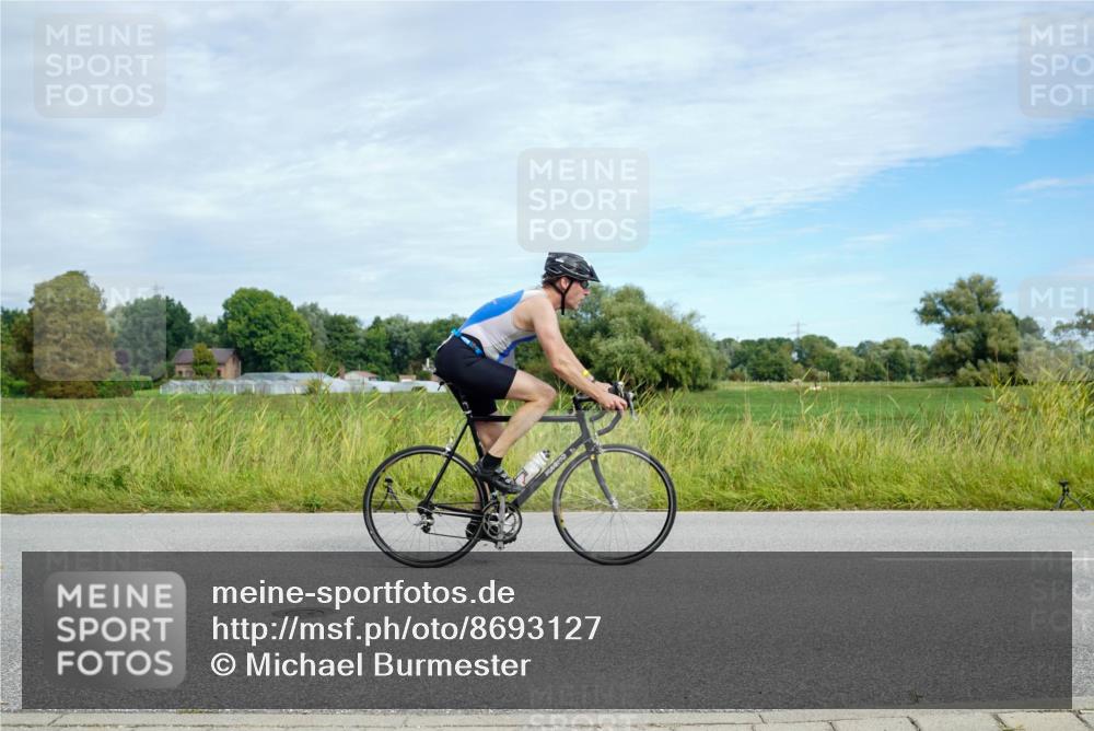 31.08.2025 - Elbe Triathlon Hamburg Michael Burmester http://msf.ph/oto/8693127 31.08.2025 10:59:54 Radfahren 1252, 1368, 1426 meine-sportfotos.de