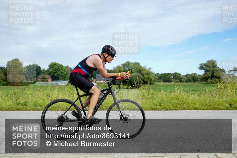 31.08.2025 - Elbe Triathlon Hamburg Michael Burmester http://msf.ph/oto/8693141 31.08.2025 11:00:20 Radfahren 1322, 1347, 1402, 1594, 1604 meine-sportfotos.de