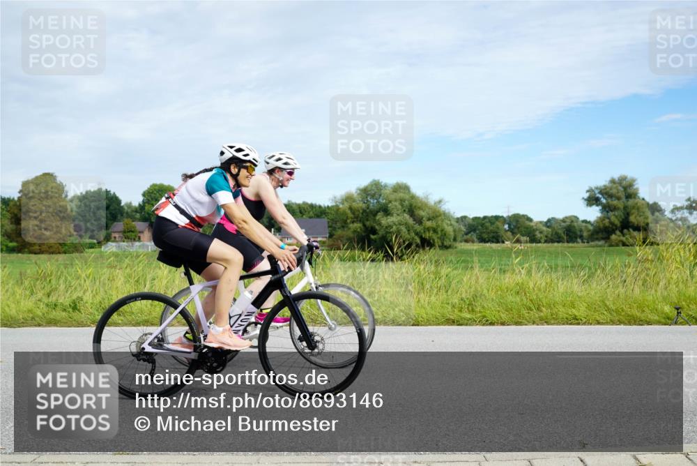31.08.2025 - Elbe Triathlon Hamburg Michael Burmester http://msf.ph/oto/8693146 31.08.2025 11:00:32 Radfahren 1275, 1306, 1466, 1467 meine-sportfotos.de