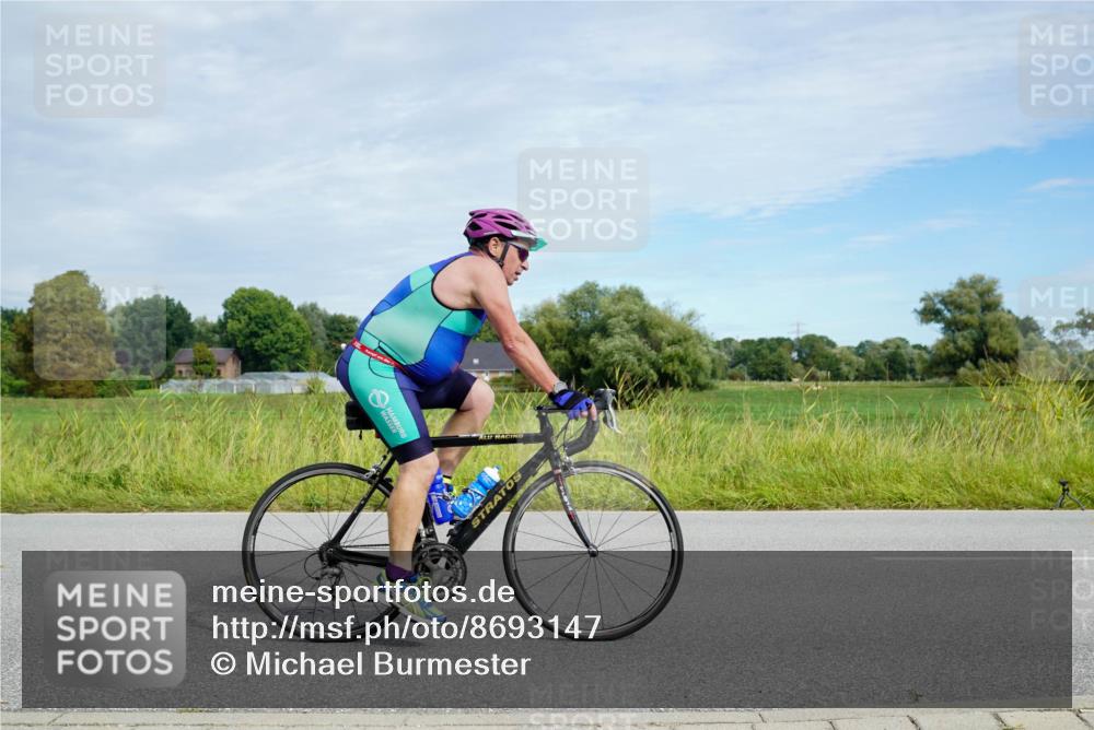 31.08.2025 - Elbe Triathlon Hamburg Michael Burmester http://msf.ph/oto/8693147 31.08.2025 11:00:37 Radfahren 1275, 1306, 1391, 1466, 1467 meine-sportfotos.de