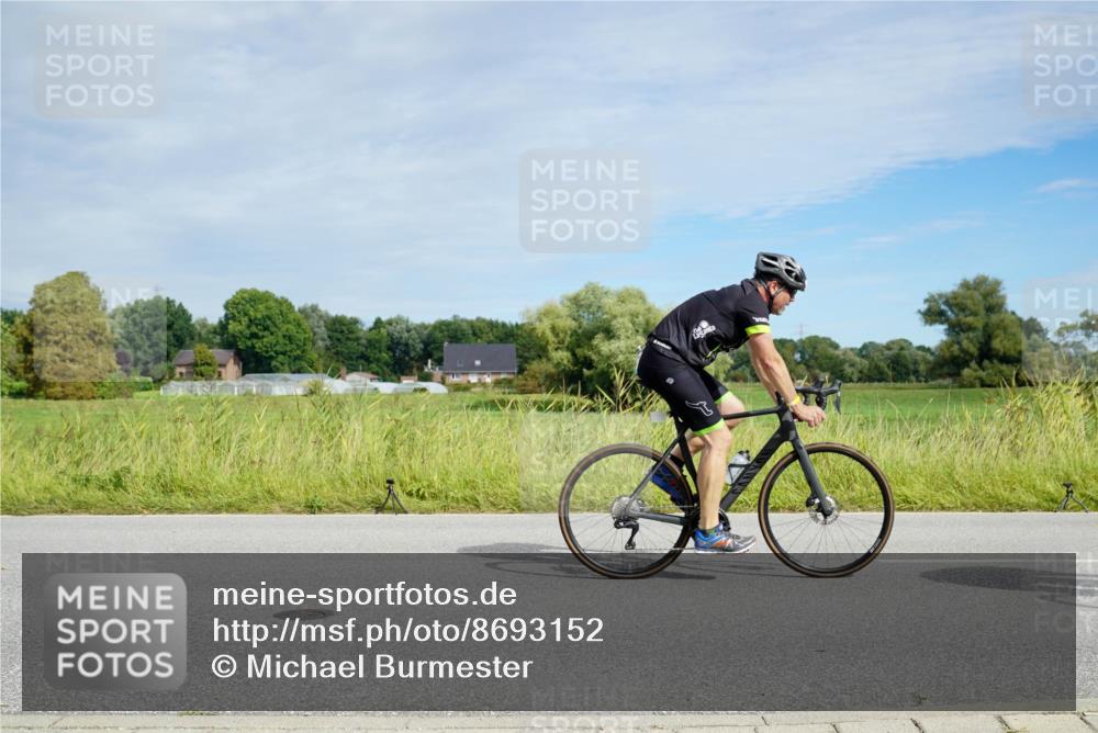 31.08.2025 - Elbe Triathlon Hamburg Michael Burmester http://msf.ph/oto/8693152 31.08.2025 11:00:56 Radfahren 1154, 1277, 1337 meine-sportfotos.de