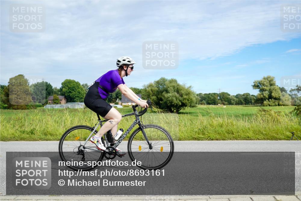 31.08.2025 - Elbe Triathlon Hamburg Michael Burmester http://msf.ph/oto/8693161 31.08.2025 11:01:14 Radfahren 1259, 1359, 1360, 1612 meine-sportfotos.de