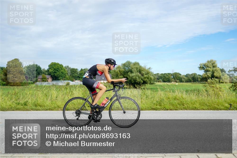 31.08.2025 - Elbe Triathlon Hamburg Michael Burmester http://msf.ph/oto/8693163 31.08.2025 11:01:16 Radfahren 1307, 1359, 1360, 1612 meine-sportfotos.de