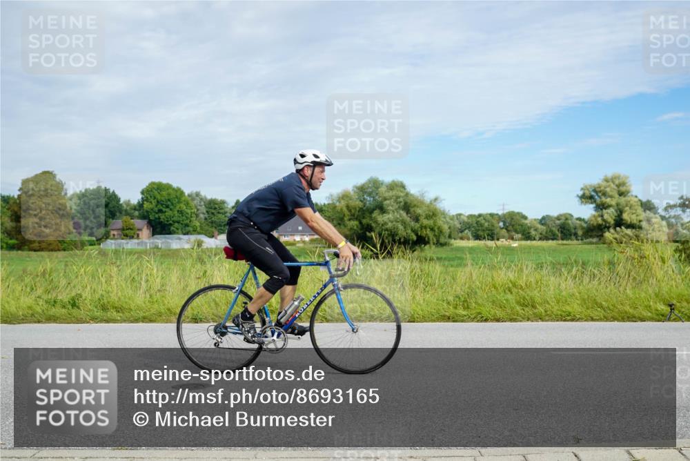 31.08.2025 - Elbe Triathlon Hamburg Michael Burmester http://msf.ph/oto/8693165 31.08.2025 11:01:21 Radfahren 1307 meine-sportfotos.de