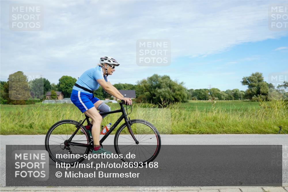 31.08.2025 - Elbe Triathlon Hamburg Michael Burmester http://msf.ph/oto/8693168 31.08.2025 11:01:35 Radfahren 1385, 1507 meine-sportfotos.de