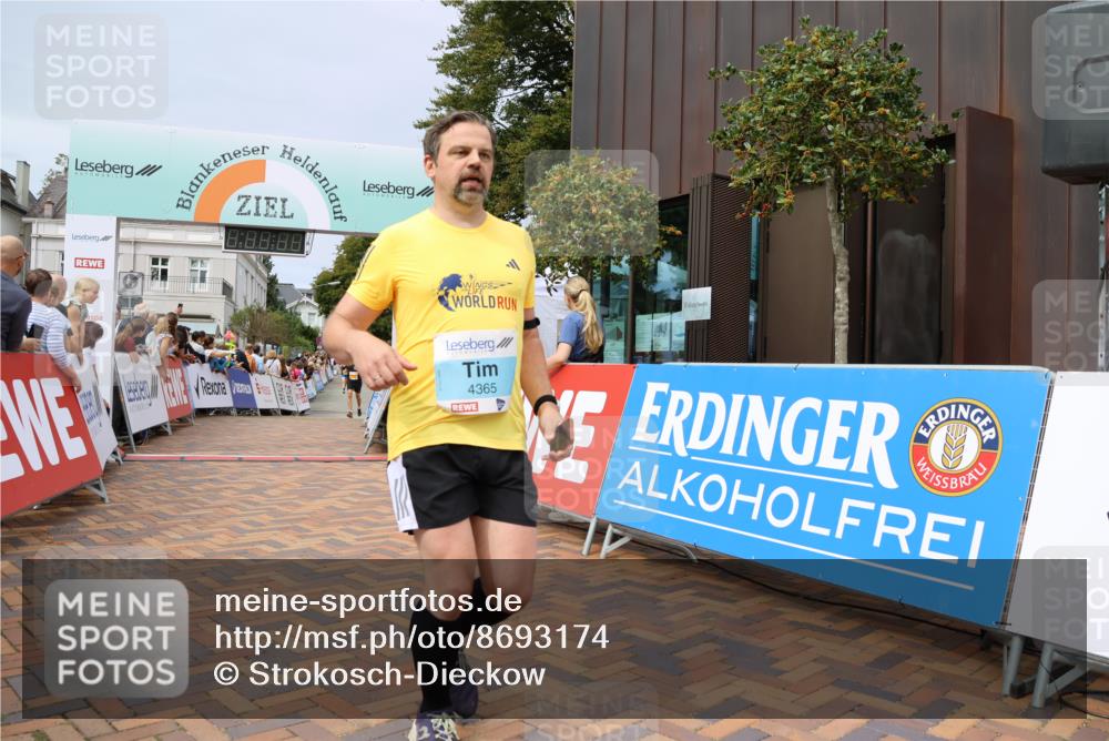 31.08.2025 - 21. Blankeneser Heldenlauf Strokosch-Dieckow http://msf.ph/oto/8693174 31.08.2025 12:37:07 Ziel 4153, 4365 meine-sportfotos.de