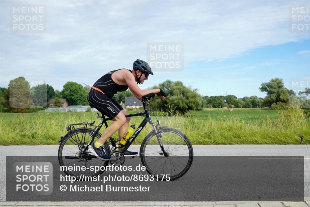 31.08.2025 - Elbe Triathlon Hamburg Michael Burmester http://msf.ph/oto/8693175 31.08.2025 11:01:46 Radfahren 1248, 1317, 1455 meine-sportfotos.de