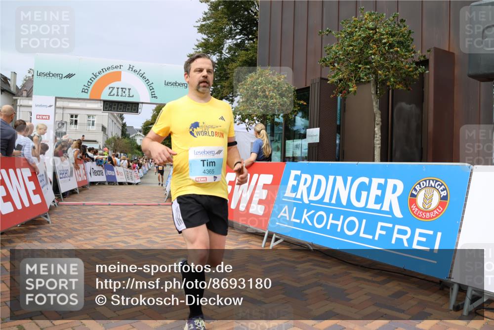 31.08.2025 - 21. Blankeneser Heldenlauf Strokosch-Dieckow http://msf.ph/oto/8693180 31.08.2025 12:37:07 Ziel 4153, 4365 meine-sportfotos.de