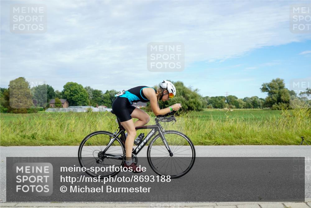31.08.2025 - Elbe Triathlon Hamburg Michael Burmester http://msf.ph/oto/8693188 31.08.2025 11:02:03 Radfahren 1453, 1534, 1576, 1610 meine-sportfotos.de