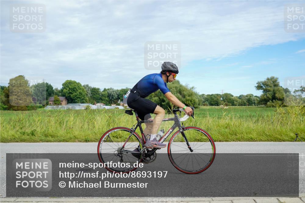 31.08.2025 - Elbe Triathlon Hamburg Michael Burmester http://msf.ph/oto/8693197 31.08.2025 11:02:32 Radfahren 1464, 1592 meine-sportfotos.de