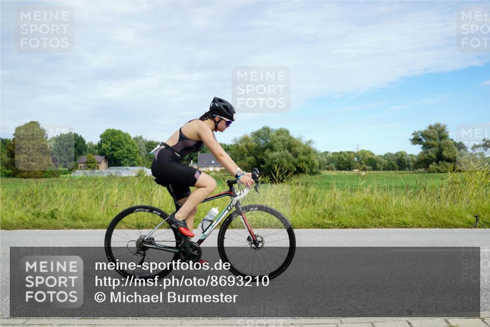 31.08.2025 - Elbe Triathlon Hamburg Michael Burmester http://msf.ph/oto/8693210 31.08.2025 11:03:08 Radfahren 1263, 1270, 1334, 1613 meine-sportfotos.de