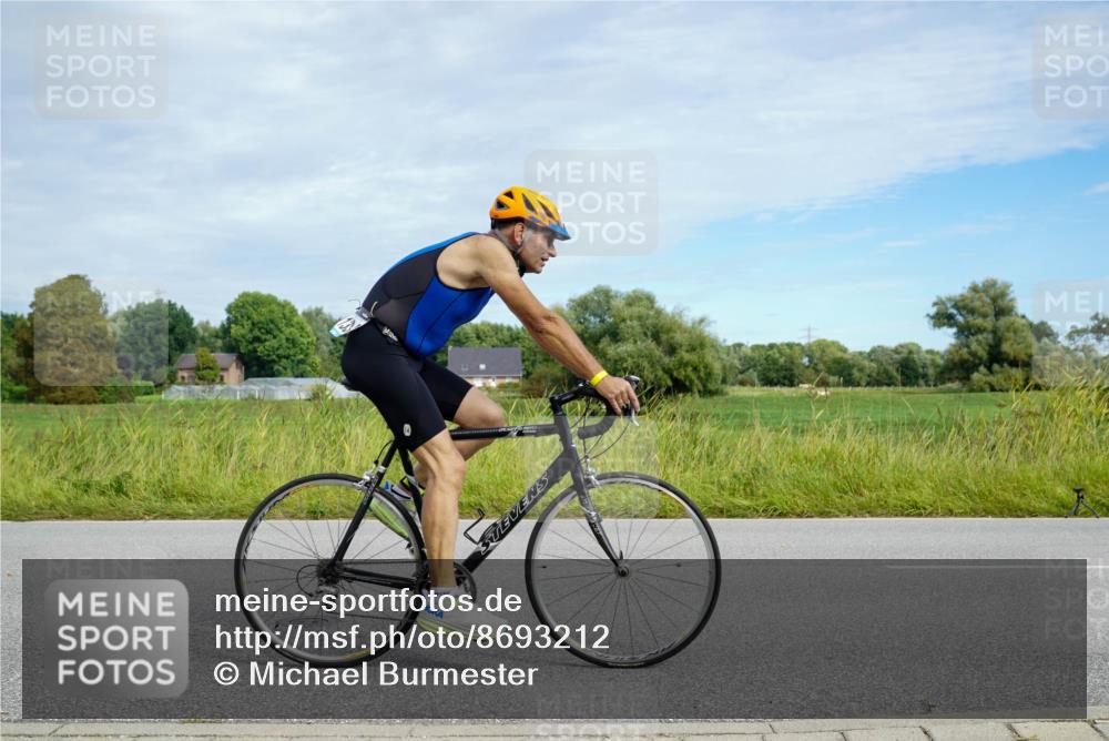 31.08.2025 - Elbe Triathlon Hamburg Michael Burmester http://msf.ph/oto/8693212 31.08.2025 11:03:10 Radfahren 1263, 1270, 1334, 1564, 1613 meine-sportfotos.de