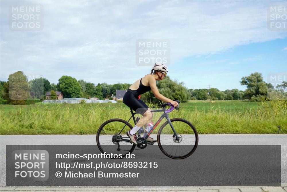 31.08.2025 - Elbe Triathlon Hamburg Michael Burmester http://msf.ph/oto/8693215 31.08.2025 11:03:20 Radfahren 1519, 1564 meine-sportfotos.de