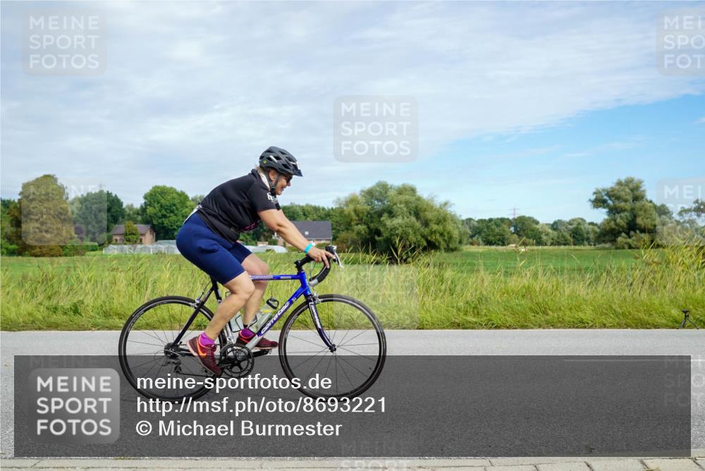 31.08.2025 - Elbe Triathlon Hamburg Michael Burmester http://msf.ph/oto/8693221 31.08.2025 11:03:35 Radfahren 1284, 1289, 1500, 1542 meine-sportfotos.de