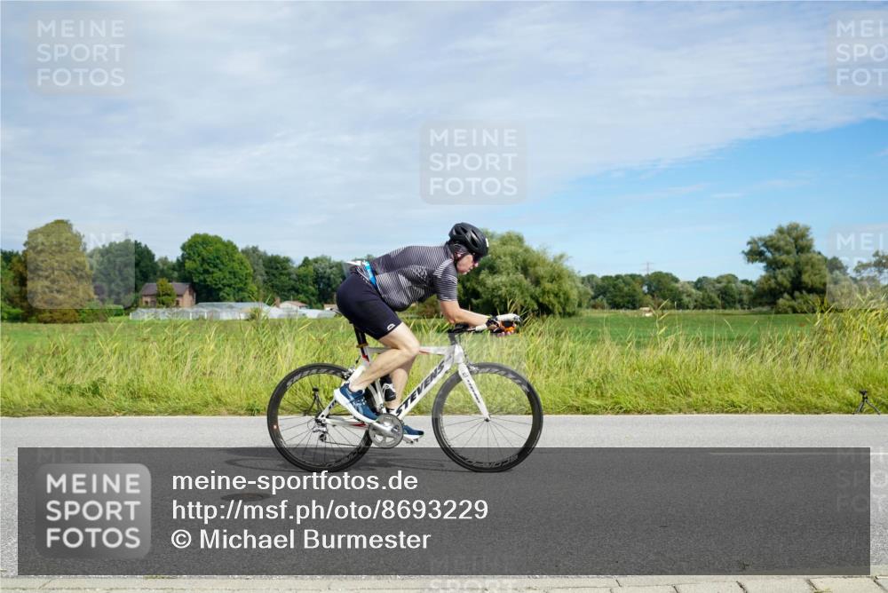 31.08.2025 - Elbe Triathlon Hamburg Michael Burmester http://msf.ph/oto/8693229 31.08.2025 11:03:56 Radfahren 1311, 1320, 1536 meine-sportfotos.de