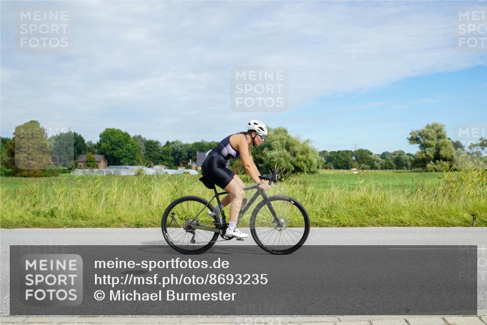 31.08.2025 - Elbe Triathlon Hamburg Michael Burmester http://msf.ph/oto/8693235 31.08.2025 11:04:08 Radfahren 782, 1267, 1316, 1571 meine-sportfotos.de