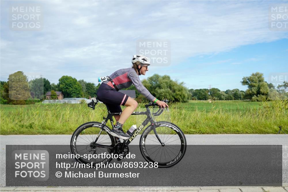 31.08.2025 - Elbe Triathlon Hamburg Michael Burmester http://msf.ph/oto/8693238 31.08.2025 11:04:17 Radfahren 782, 1302, 1339, 1553 meine-sportfotos.de
