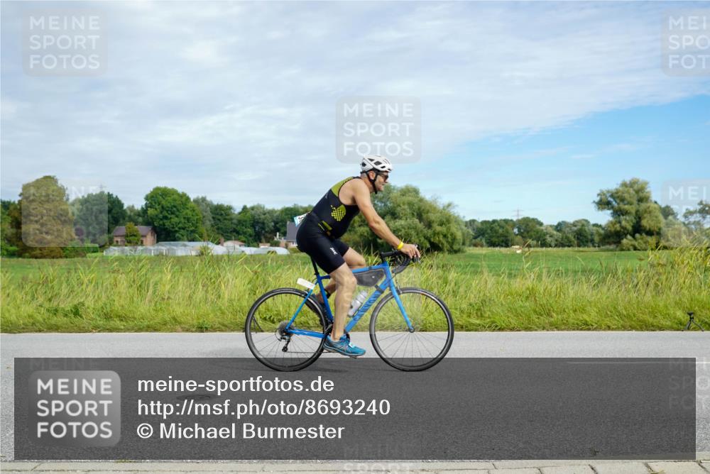 31.08.2025 - Elbe Triathlon Hamburg Michael Burmester http://msf.ph/oto/8693240 31.08.2025 11:04:18 Radfahren 782, 1302, 1339, 1553 meine-sportfotos.de