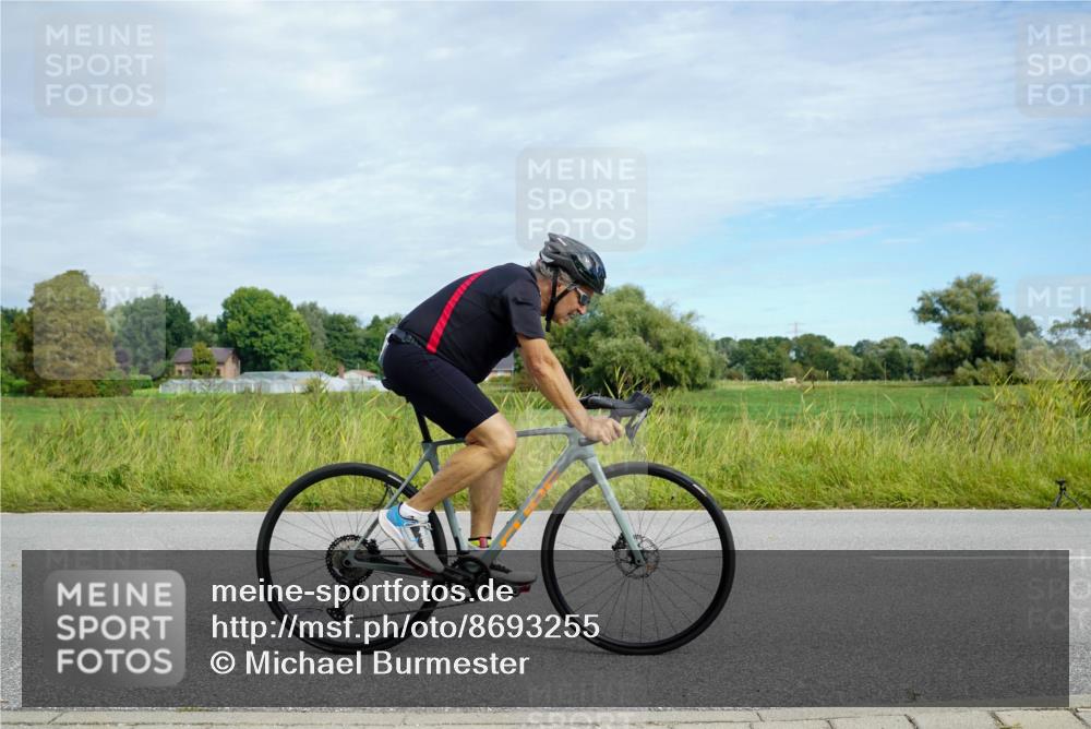 31.08.2025 - Elbe Triathlon Hamburg Michael Burmester http://msf.ph/oto/8693255 31.08.2025 11:04:56 Radfahren 1276, 1342, 1456, 1496 meine-sportfotos.de