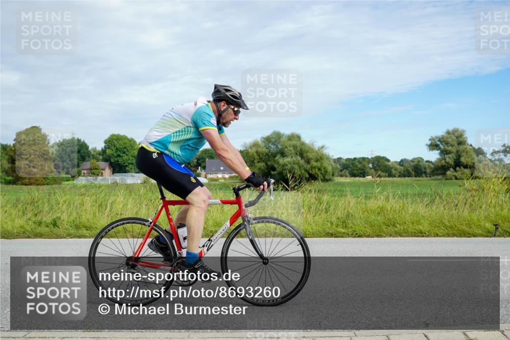 31.08.2025 - Elbe Triathlon Hamburg Michael Burmester http://msf.ph/oto/8693260 31.08.2025 11:05:04 Radfahren 1300, 1308 meine-sportfotos.de