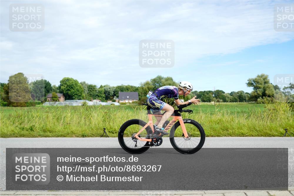 31.08.2025 - Elbe Triathlon Hamburg Michael Burmester http://msf.ph/oto/8693267 31.08.2025 11:05:19 Radfahren 1418, 1446, 1488, 1527, 1532, 1573, 1587 meine-sportfotos.de