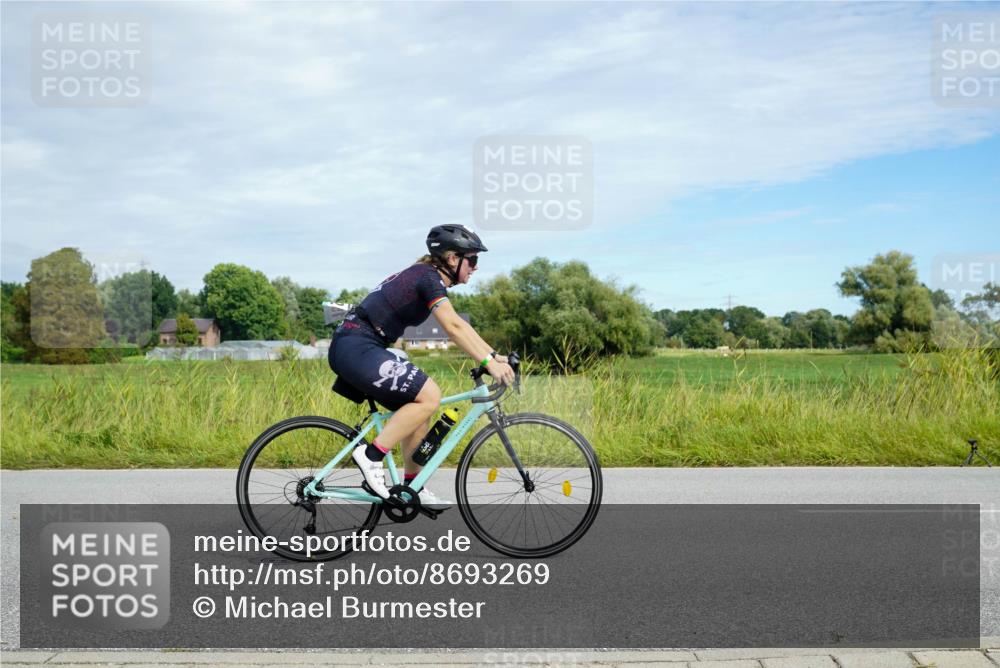 31.08.2025 - Elbe Triathlon Hamburg Michael Burmester http://msf.ph/oto/8693269 31.08.2025 11:05:24 Radfahren 1532, 1573, 1581 meine-sportfotos.de