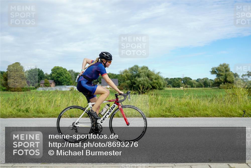 31.08.2025 - Elbe Triathlon Hamburg Michael Burmester http://msf.ph/oto/8693276 31.08.2025 11:06:02 Radfahren 1531, 1577 meine-sportfotos.de