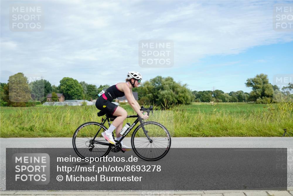 31.08.2025 - Elbe Triathlon Hamburg Michael Burmester http://msf.ph/oto/8693278 31.08.2025 11:06:09 Radfahren 1480, 1541 meine-sportfotos.de