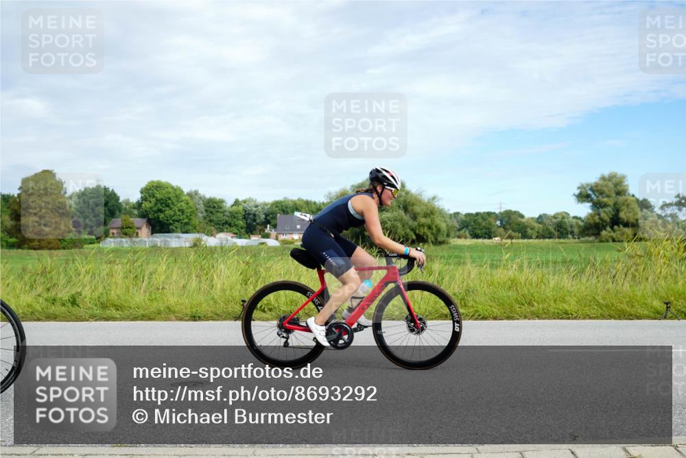31.08.2025 - Elbe Triathlon Hamburg Michael Burmester http://msf.ph/oto/8693292 31.08.2025 11:06:47 Radfahren 1324, 1328, 1384, 1578 meine-sportfotos.de