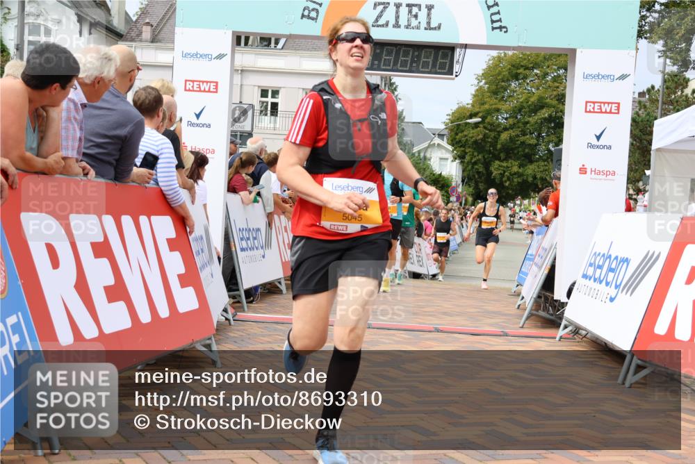 31.08.2025 - 21. Blankeneser Heldenlauf Strokosch-Dieckow http://msf.ph/oto/8693310 31.08.2025 12:36:50 Ziel 5230, 5045, 5201, 5634, 5304, 4245 meine-sportfotos.de