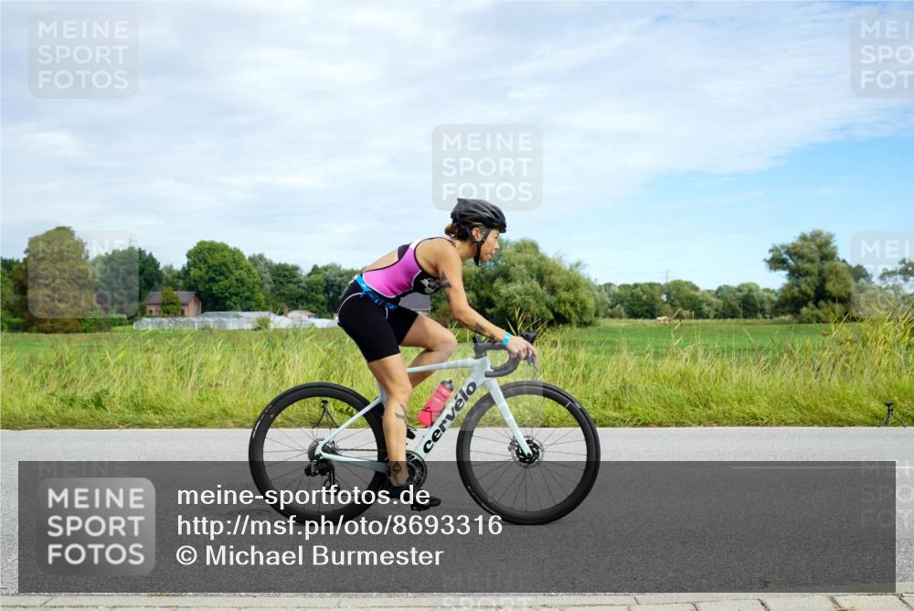 31.08.2025 - Elbe Triathlon Hamburg Michael Burmester http://msf.ph/oto/8693316 31.08.2025 11:07:46 Radfahren 1293, 1343, 1419, 1501, 1582, 1593 meine-sportfotos.de