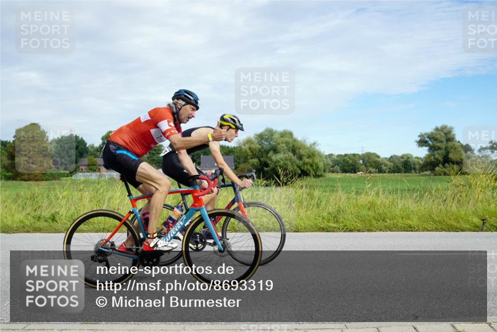 31.08.2025 - Elbe Triathlon Hamburg Michael Burmester http://msf.ph/oto/8693319 31.08.2025 11:07:47 Radfahren 1293, 1343, 1419, 1501, 1593 meine-sportfotos.de