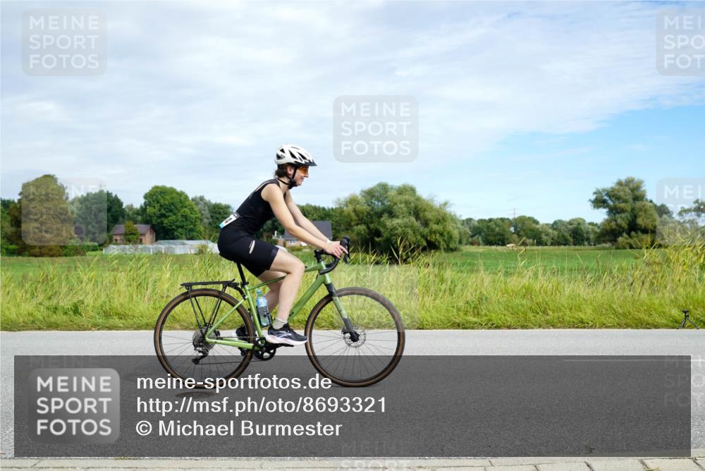 31.08.2025 - Elbe Triathlon Hamburg Michael Burmester http://msf.ph/oto/8693321 31.08.2025 11:07:56 Radfahren 1574 meine-sportfotos.de
